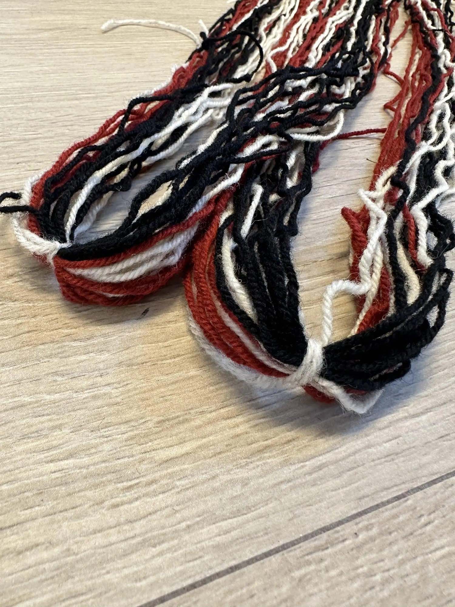 Hoseband Material Kit – Bunad Garters (DIY)